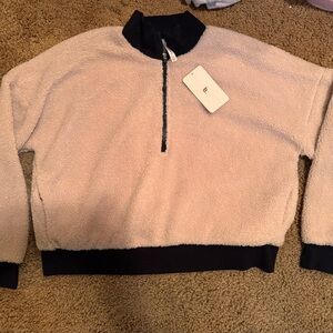 Fabletics Dream Polar Fleece Pullover Women’s Sz XXL 
Cream/Beige 
Brand New